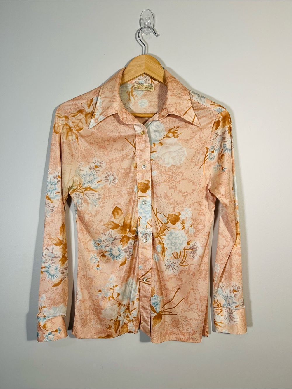 Vintage 70’s Peach Floral Button Up Classic Dagger Collar Disco Shirt Blouse